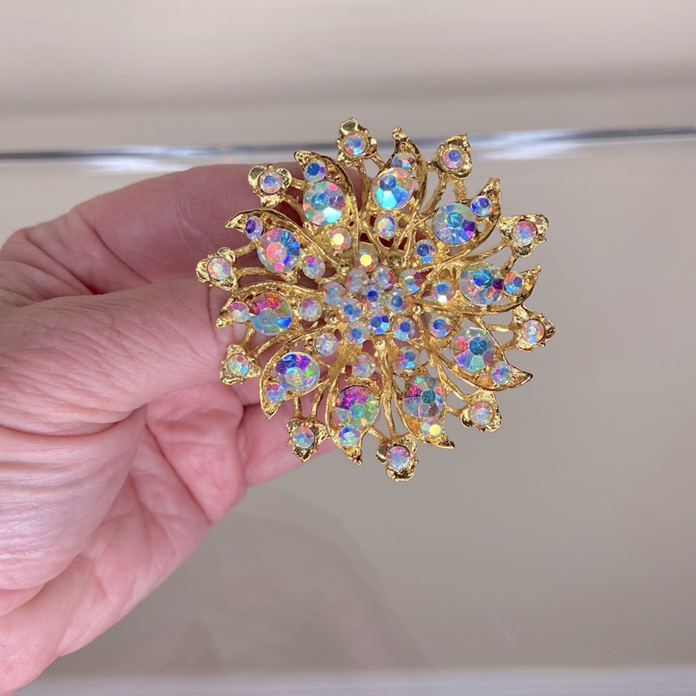 ✨Gorgeous brooch!✨ - Picture 2 of 7